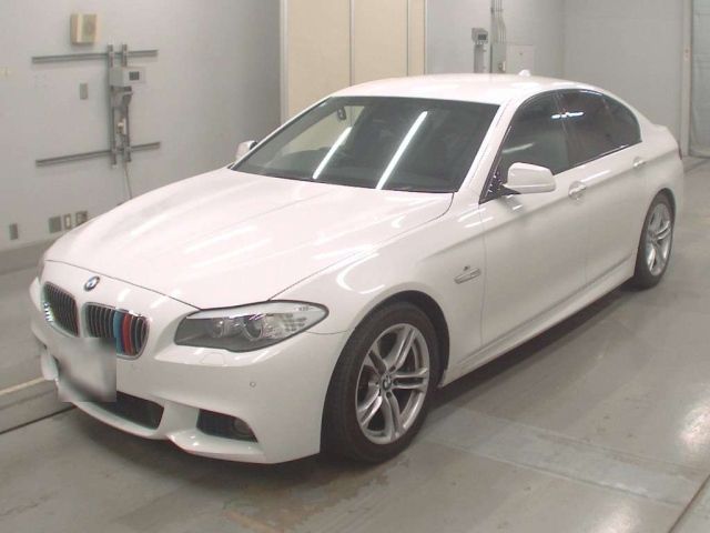BMW 5 SERIES 2013