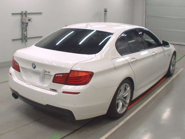 BMW 5 SERIES 2013