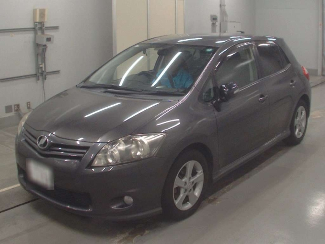 TOYOTA AURIS 2010