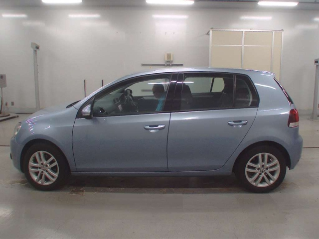 VOLKSWAGEN GOLF 2012