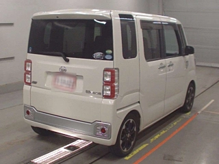 DAIHATSU WAKE 2015