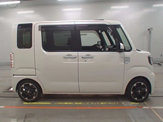 DAIHATSU WAKE 2015