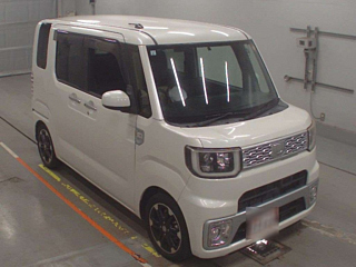 DAIHATSU WAKE 2015