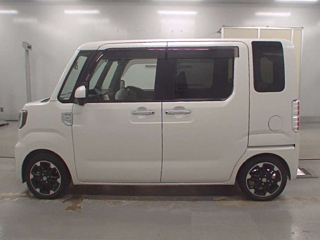 DAIHATSU WAKE 2015