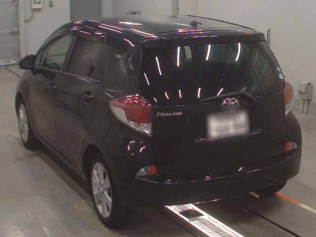 TOYOTA RACTIS 2014