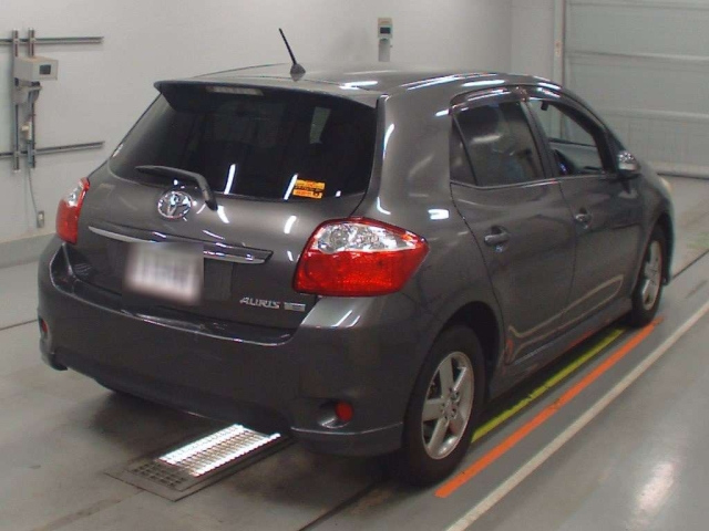 TOYOTA AURIS 2010