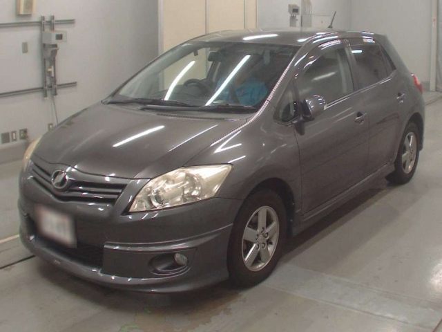 TOYOTA AURIS 2010