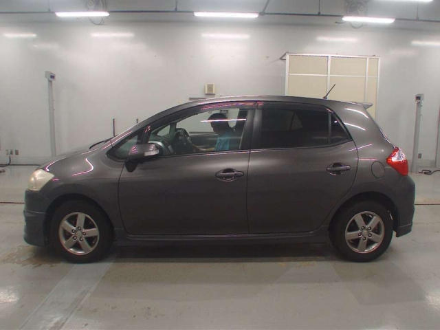 TOYOTA AURIS 2010