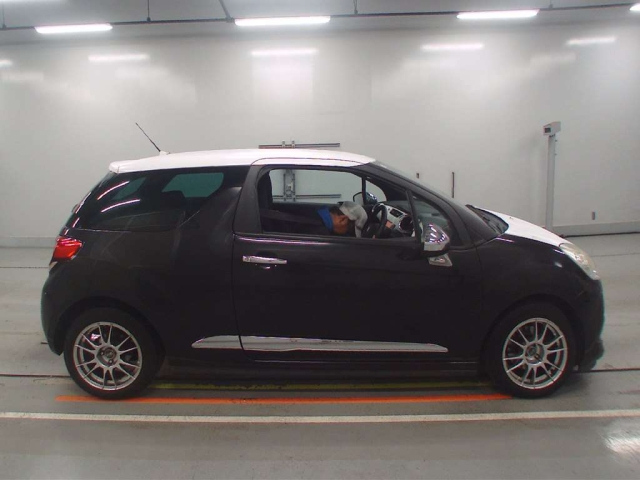 CITROEN DS3 2011