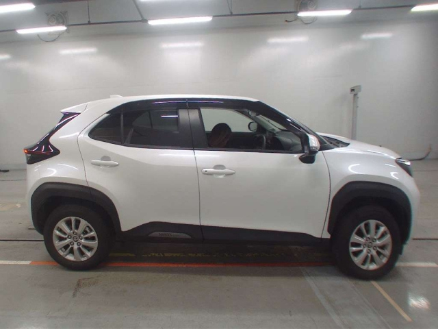 TOYOTA YARIS CROSS 2025