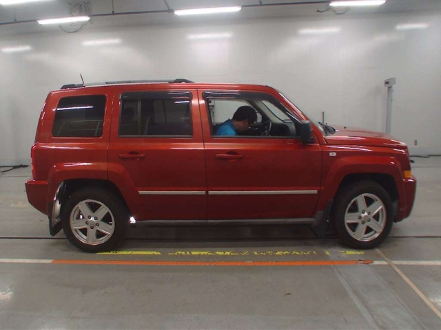CHRYSLER JEEP PATRIOT 2011