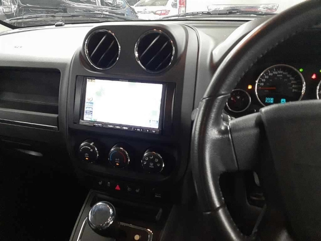 CHRYSLER JEEP PATRIOT 2011