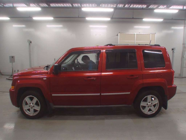 CHRYSLER JEEP PATRIOT 2011
