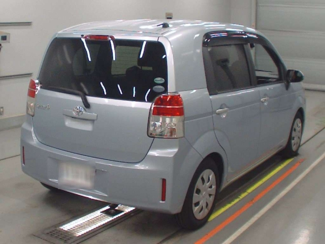 TOYOTA SPADE 2015
