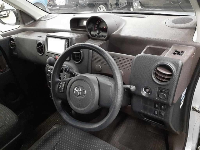 TOYOTA SPADE 2015