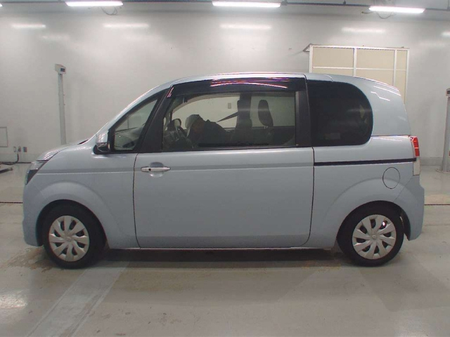 TOYOTA SPADE 2015