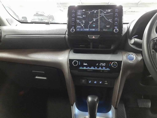 TOYOTA YARIS CROSS 2021