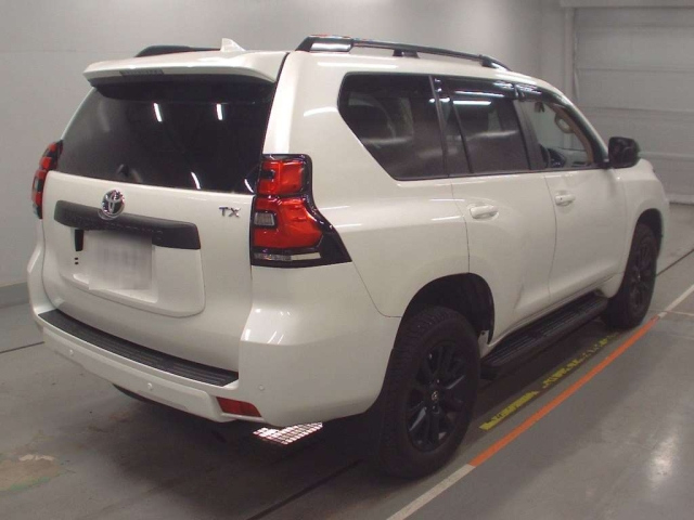 TOYOTA LAND CRUISER PRADO 2022