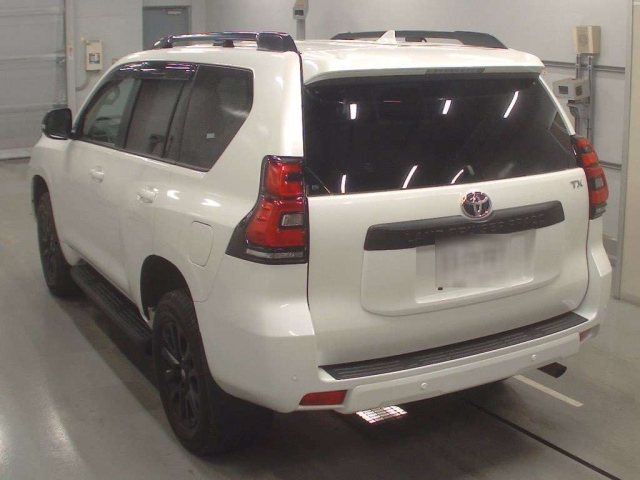 TOYOTA LAND CRUISER PRADO 2022