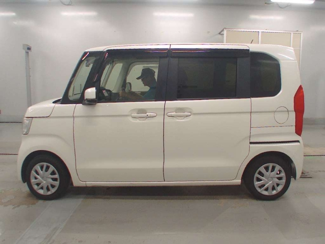 HONDA N BOX 2017