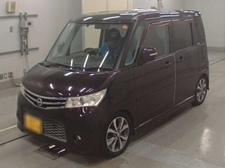 NISSAN ROOX 2010