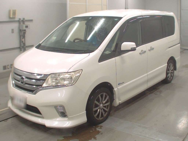 NISSAN SERENA 2013