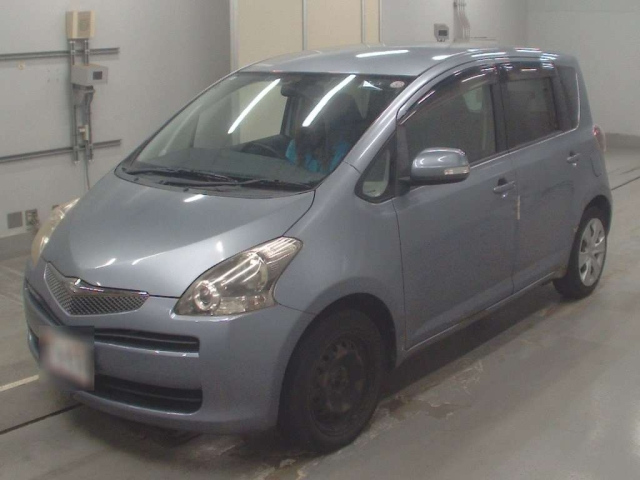 TOYOTA RACTIS 2010