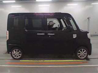 DAIHATSU WAKE 2017