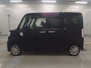 DAIHATSU WAKE 2017