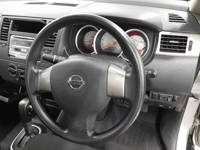 NISSAN TIIDA LATIO 2009