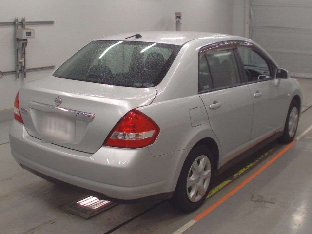 NISSAN TIIDA LATIO 2009