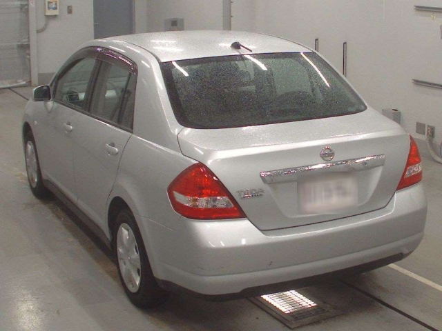 NISSAN TIIDA LATIO 2009