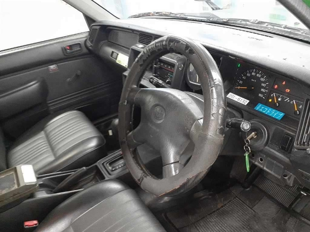 TOYOTA CROWN COMFORT 2013
