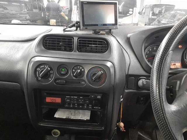 DAIHATSU TERIOS KID 2011