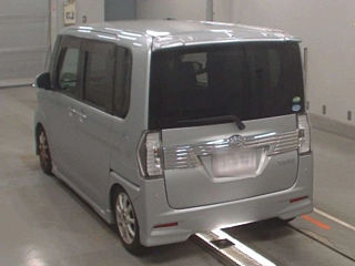 DAIHATSU TANTO 2018