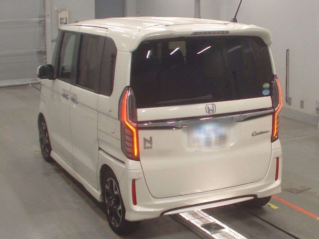 HONDA N BOX 2017