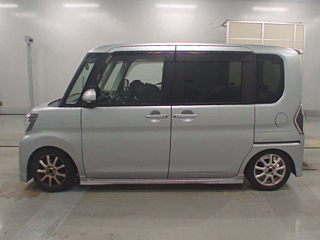 DAIHATSU TANTO 2018