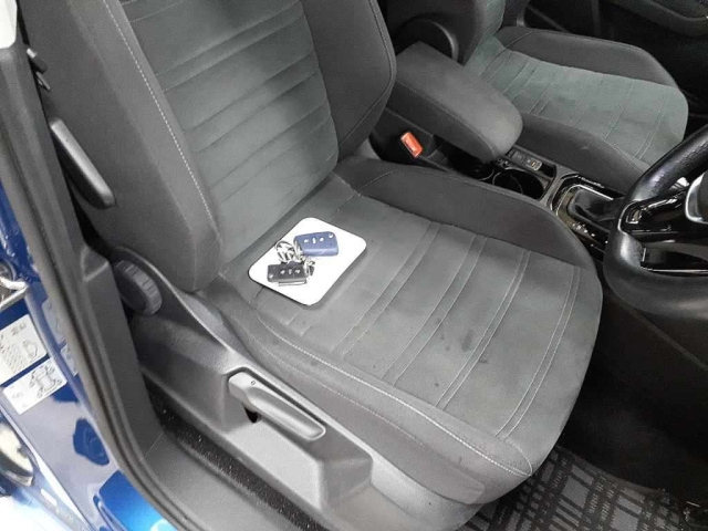 VOLKSWAGEN GOLF TOURAN 2019