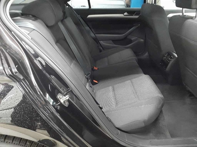 VOLKSWAGEN PASSAT 2015
