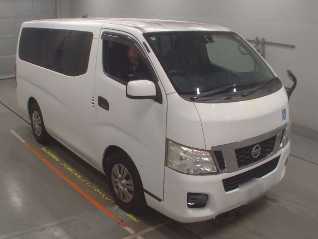 NISSAN CARAVAN 2016