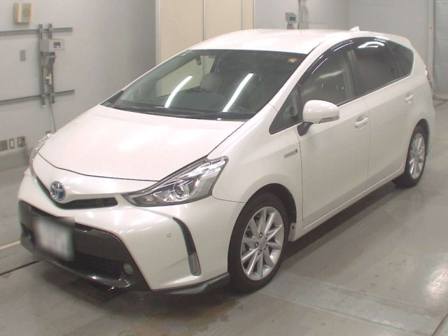 TOYOTA PRIUS ALPHA 2017