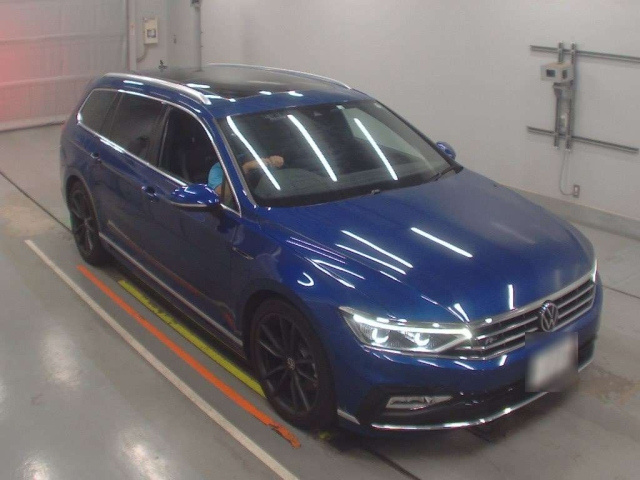 VOLKSWAGEN PASSAT VARIANT 2022