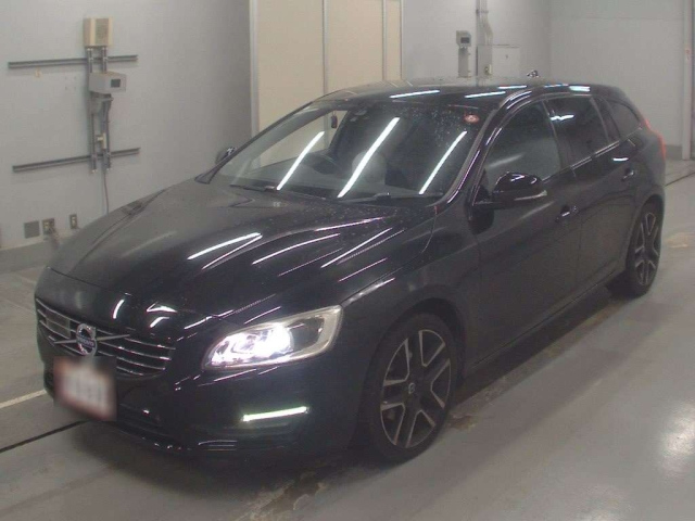 VOLVO V60 2016