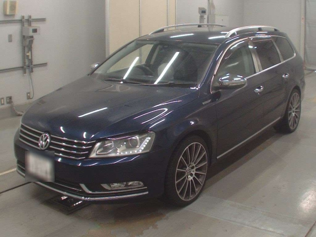 VOLKSWAGEN PASSAT VARIANT 2013