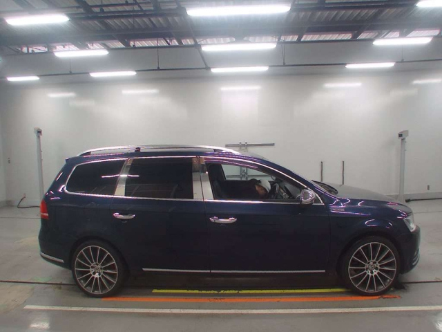 VOLKSWAGEN PASSAT VARIANT 2013