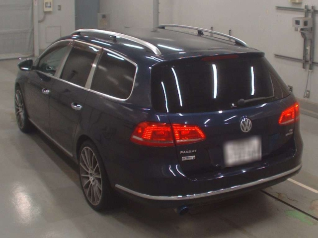 VOLKSWAGEN PASSAT VARIANT 2013