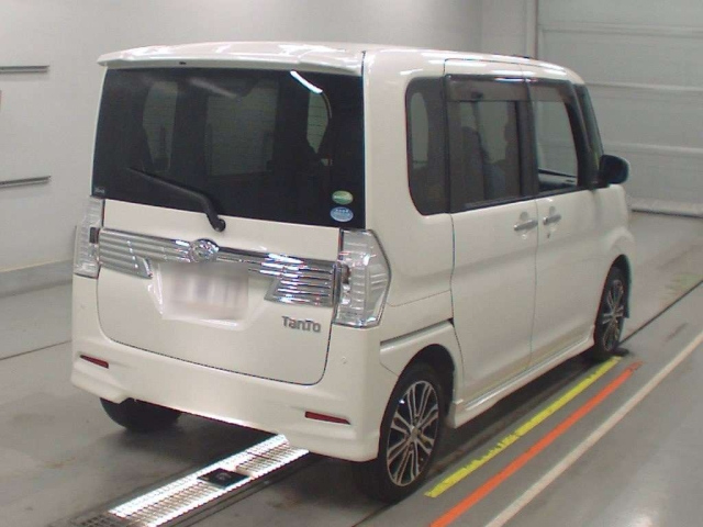 DAIHATSU TANTO 2018
