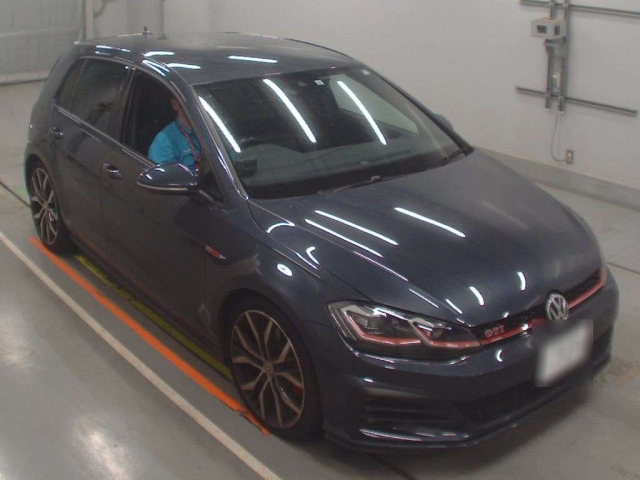 VOLKSWAGEN GOLF 2019
