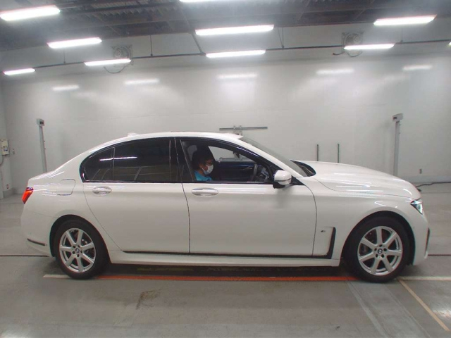 BMW 7 SERIES 2021