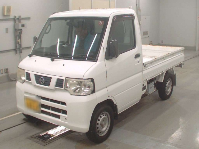 NISSAN CLIPPER TRUCK 2013